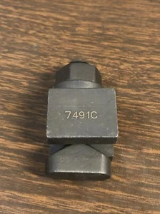 Mac Tools Upper Control Arm Knock-Out Tool for GM Trucks - UCA7491 - Picture 1 of 11
