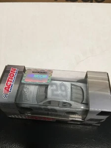 1:64 Acción Kevin Harvick #29 Budweiser Ice 2011 Impala - Imagen 1 de 4
