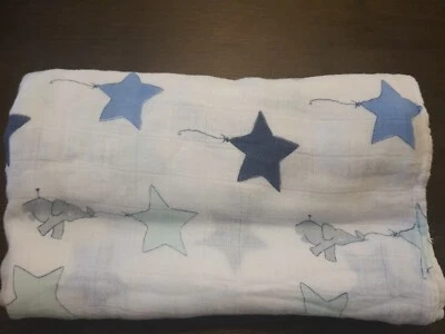 Aden + Anais Blue Stars Manta Bebé Muselina Blanca Elefante Globos de Seguridad  Foto 1 de 4