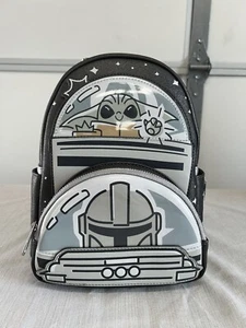 Loungefly Mandalorian and the Child GLOW IN THE DARK Rucksack NEU - Bild 1 von 6