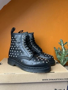 DR MARTENS 1460 Stud Wanama Air Wair Doc Boots UK5 US7 Black Leather Studded NEW - Picture 1 of 23