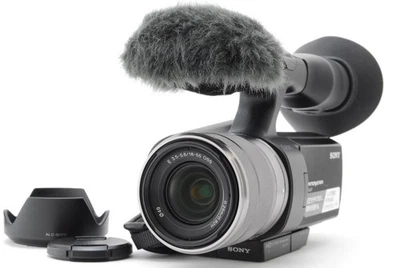[MINT w/Lens] Sony NEX-VG10 14.2MP HandyCam Camcorder 18mm-55mm F3.5-5.6 JAPAN - Image 1 of 4