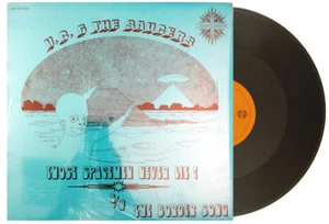 V.C. & THE SAUCERS  12" "THOSE SPACEMEN NEVER LIE!" / "BORDER SONG"  33RPM MINT- - Foto 1 di 7