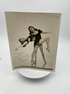 VTG, The Knight Sisters Betsy And Kitty Rare Signed, Original 1940's 8x10 Photo - Picture 1 of 12