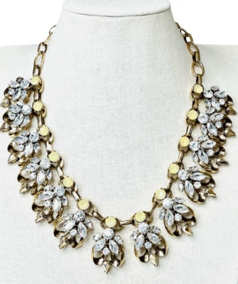 Gorgeous Gold Rhinestone Crystal Cluster Bee Statement Padgent Wedding Necklace Foto 1 de 4