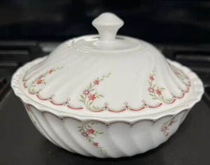 Wedgwood PINK GARLAND Murray Dish - EXCEEDINGLY RARE - 5⅝" With Lid - NEAR MINT - Picture 1 of 5