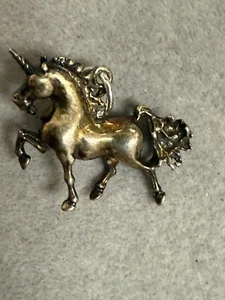 Colgante Vintage Unicornio 3D Tono Dorado Caballo Mitológico Animal Dije 4511 - Imagen 1 de 3