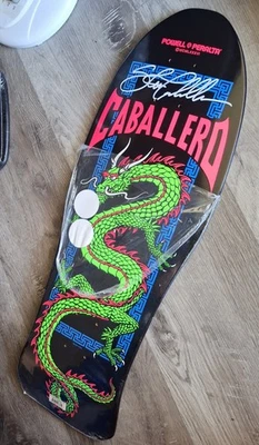 史蒂夫·卡巴莱罗签名中国龙黑灯 10.0 PP 滑板甲板骨头 — 第 1/4 张图片
