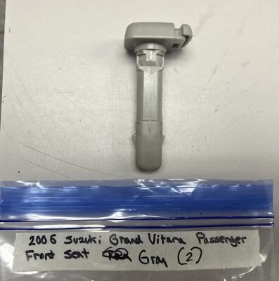 2006 Suzuki Grand Vitara Passenger Front Seat Headrest Trim Gray  - Image 1 of 2