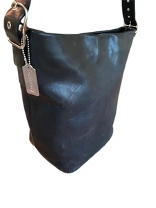 Coach Vintage Rich Black Leather Shoulder Bag Bucket Duffle Distressed Pre-Loved - Picture 1 of 19