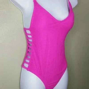 Traje de baño de una pieza con correa ajustable Xhilaration con recortes laterales - S - Nuevo sin etiquetas - Imagen 1 de 9