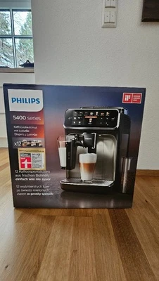 Philips Serie 5400 LatteGo EP5447/90 Kaffeevollautomat - Schwarz/Chrom - Bild 1 von 4