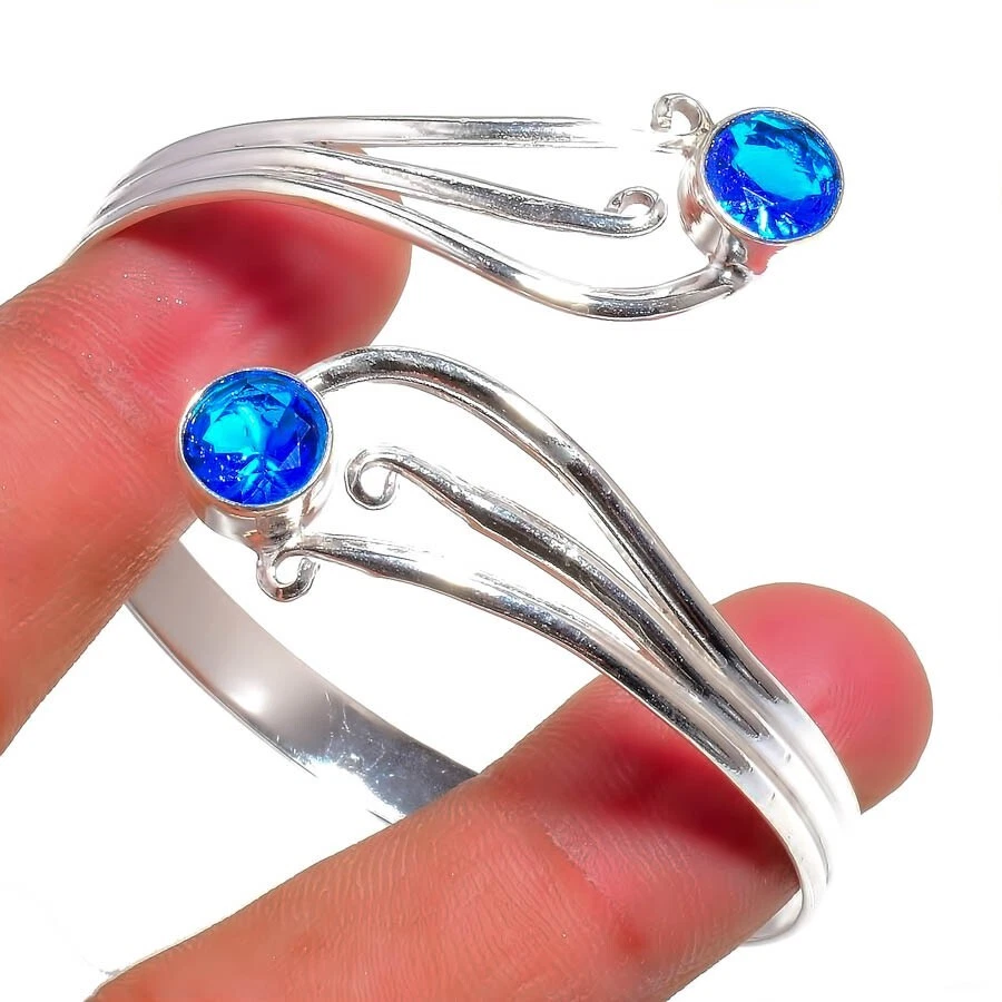 Brazalete suizo de plata de ley 925 con piedras preciosas de topacio azul hecho a mano talla 7-8 Foto 1 de 1