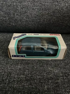 Fiat Punto Bburago Modelo Diecast Escala 1:43 - SUPER RARO TOPOLINO Versículos en Caja de Cómics - Imagen 1 de 12
