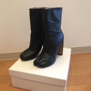 Women 7.5US Maisonmargiela Tabi Boots Women Shoes Original LTD Collection 2502TY - Picture 1 of 6