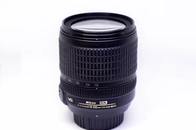 Nikon AF-S DX NIKKOR 18-105mm f/3.5-5.6G ED VR Objetivo - Negro - Imagen 1 de 2
