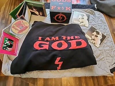 Marilyn Manson 3 CD in Gods Of F*** Box with Altered T-Shirt/Hoodie, Book Foto 1 de 4