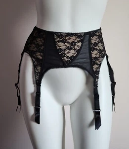 Dita Von Teese Ladies Sheer Witchery Lace Garter Suspender Belt Size 10 D46954 - Picture 1 of 5