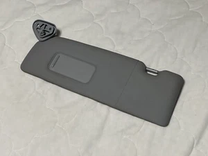 2008-2013 BMW 128i 135i Windshield Interior Sun-Visor Right Passenger Coupe OEM - Picture 1 of 4