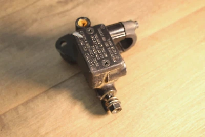 13 Honda CBR250 R CBR 250 2013 cilindro maestro de freno delantero 455510-KYJ-306 Foto 1 de 4