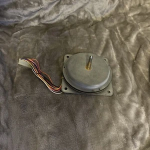 Vintage JVC Victor Turntable LP Motor Drive QL-Y7 For Parts Or Restoration - Picture 1 of 5