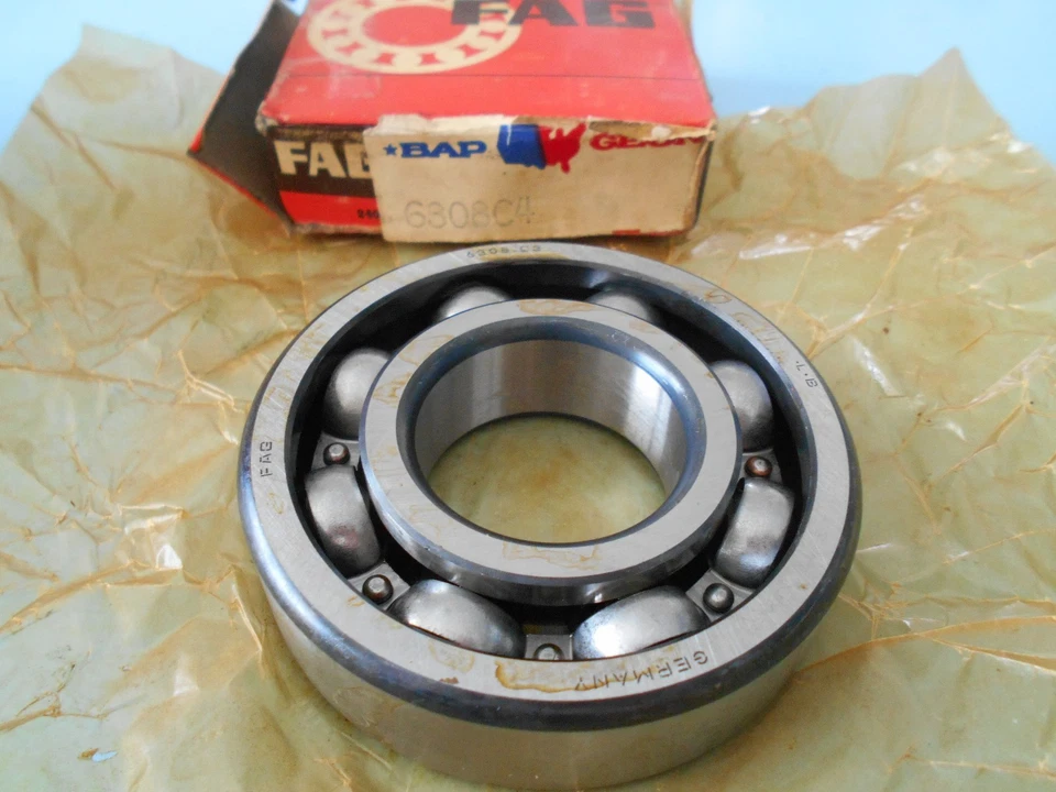 Peugeot 403 y 404 Sedán y Vagón 504 Vagón 1969-1981 - Cojinete Rueda Trasera  Foto 1 de 4