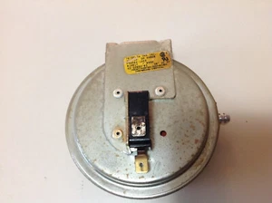 RUUD RHEEM WEATHERKING 41-22682-03 .30WC PRESSURE SWITCH TRIDELTA FS6564-1223 - Picture 1 of 3