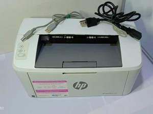 HP LaserJet M110w Bezprzewodowa czarno-biała drukarka z tonerem Świetny stan - Zdjęcie 1 z 10