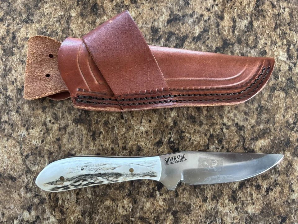 Cuchillo de caza de ciervo plateado Foto 1 de 4
