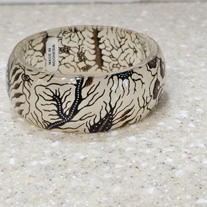 Bangle Bracelet Indonesian, clear acrylic/ resin base with a batik-inspired - Picture 1 of 5