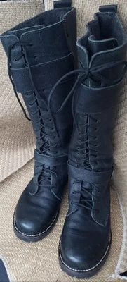 Botas de montar de motocicleta aisladas negras para mujer Martino Canada 159704 usadas en excelente estado 11M Foto 1 de 4