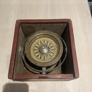 Superbe boussole compas de marine de bateau dans coffret en bois. Laiton - Picture 1 of 9