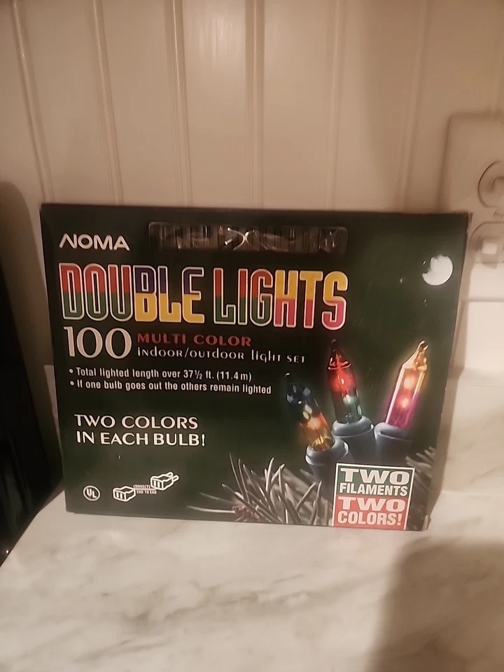 Luzes duplas Noma 100 multicoloridas 2 cores em cada lâmpada nova em folha - Imagem 1 de 2