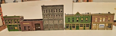 #100 5 smalltown buildings - Image 1 of 4