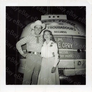 Ernest Tubb Himmelreich's Grove PA VINTAGE Candid 3,5 x 3,5 foto 1957 - Foto 1 di 2