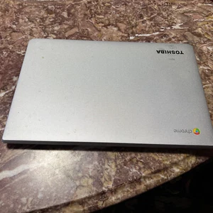 Toshiba Chromebook 2 CB35-B3340 Skull Candy Laptop Parts Or repair bad screen - Picture 1 of 3