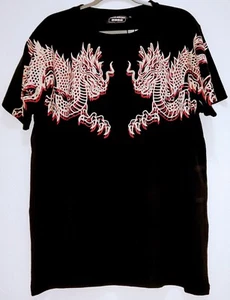 SUPER MASSIVES T-Shirt mit rot-weißen Zwillingsdrachen auf schwarzem Hintergrund Gr. XL Neu mit Etikett - Bild 1 von 7