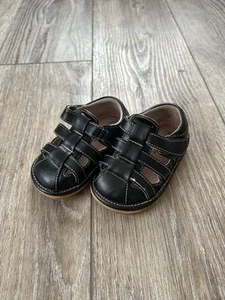 Little Mae's Boutique Black Fisherman Sandal Squeaky Shoes Toddler Boys Size 5 - Picture 1 of 15