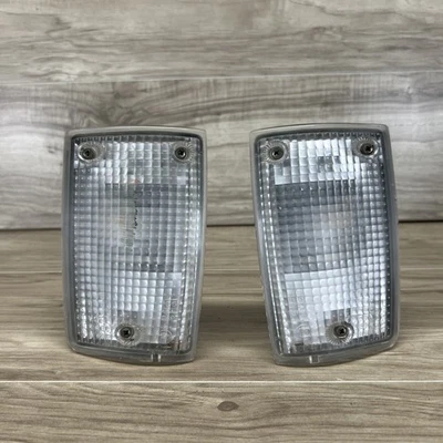 88 - 90 Toyota Land Cruiser FJ62 BJ61 HJ61 Front Corner Parking Lights Set OEM - Image 1 of 4