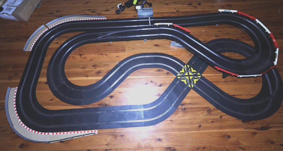 Scalextric Large Digital Set With No Cars - image 1 of 4