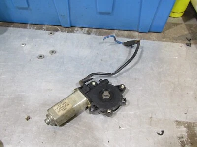 1996-1999 Infiniti I30 OEM RH passenger side front window motor 96 97 98 99 - Image 1 of 4