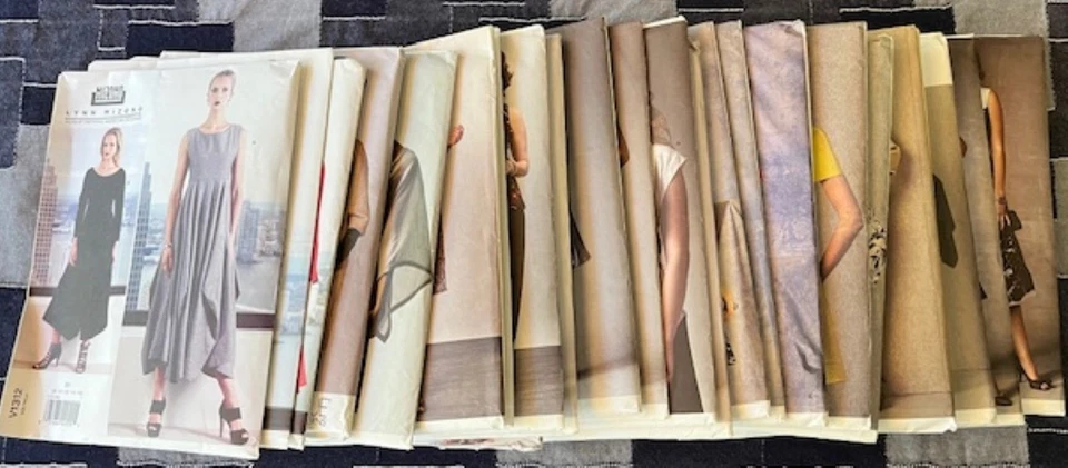 Vogue Designer Sewing Patterns for Women New Uncut - Image 1 of 4