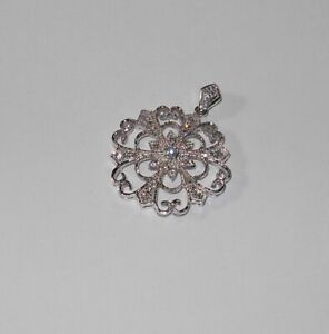 Exquisite Solid 14K White Gold Diamond Filigree Snowflake Pendant not scrap