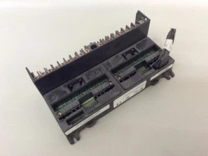 IC670CHS001 - FANUC I/O base barrier style terminal RECONDITIONNÉ - Imagen 1 de 3