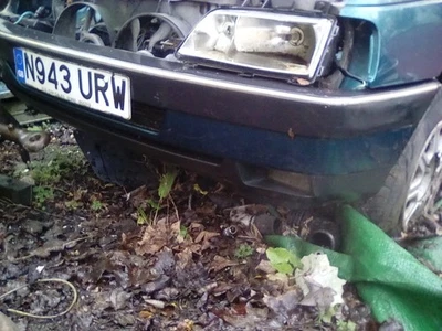 parachoques delantero y trasero peugeot 405 glx mi16 tipo faldón bajo v bueno Foto 1 de 4