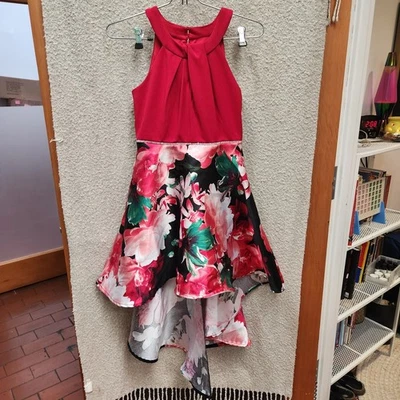 Niñas Talla 10 Rojo Vacaciones Navidad Vestido Formal Alto Bajo Sin Mangas Ropa de Noche Foto 1 de 4