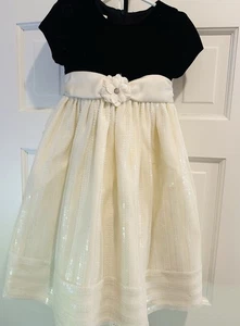 Cinderella Girls Black Velvet & Cream Sequin Holiday / Christmas Dress Size 4/4T - Picture 1 of 6
