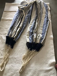 Amaca a righe blu e bianca La Siesta sospesa da esterno salotto relax costiero - Foto 1 di 6