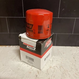 Baldwin Filter B7049 Oil Filter,Spin-On,2-27/32"X3"X2-27/32" - Picture 1 of 2