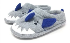 Dearfoams Toddler Boys Shark Clog Slippers Gray Cushioned Memory Foam Sz. 9-10 - Picture 1 of 6